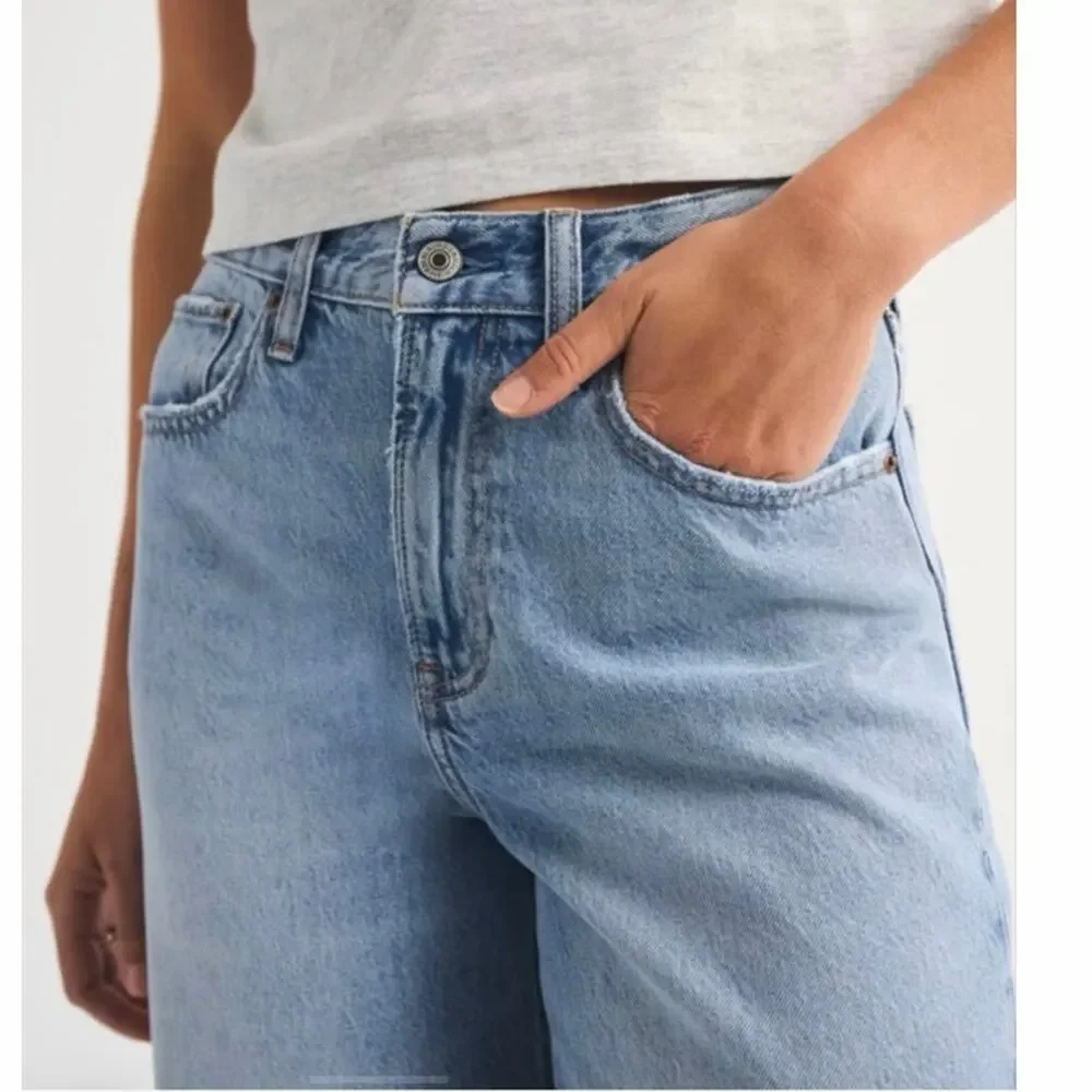 Abercrombie & Fitch The wide leg high rise size 25